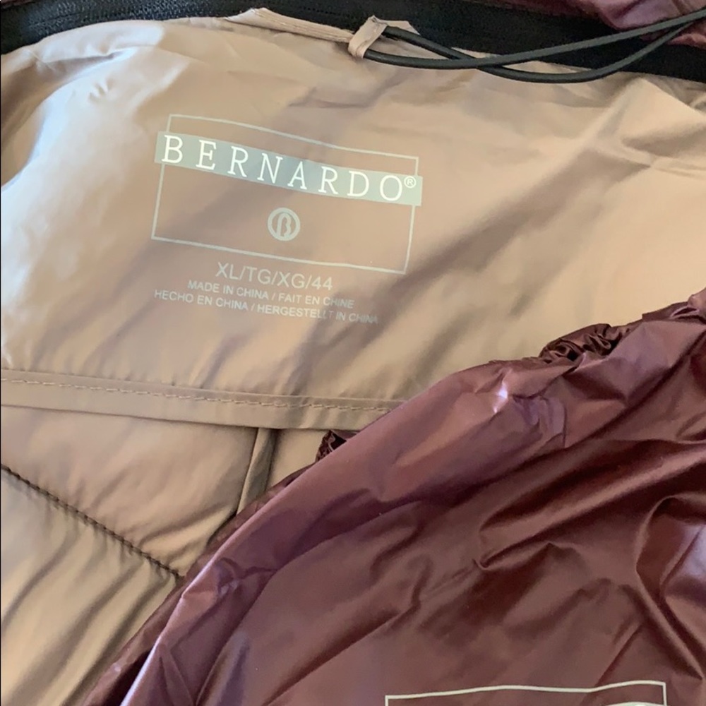 Bernardo Lightweight Packable Puffer Jacket - image 8